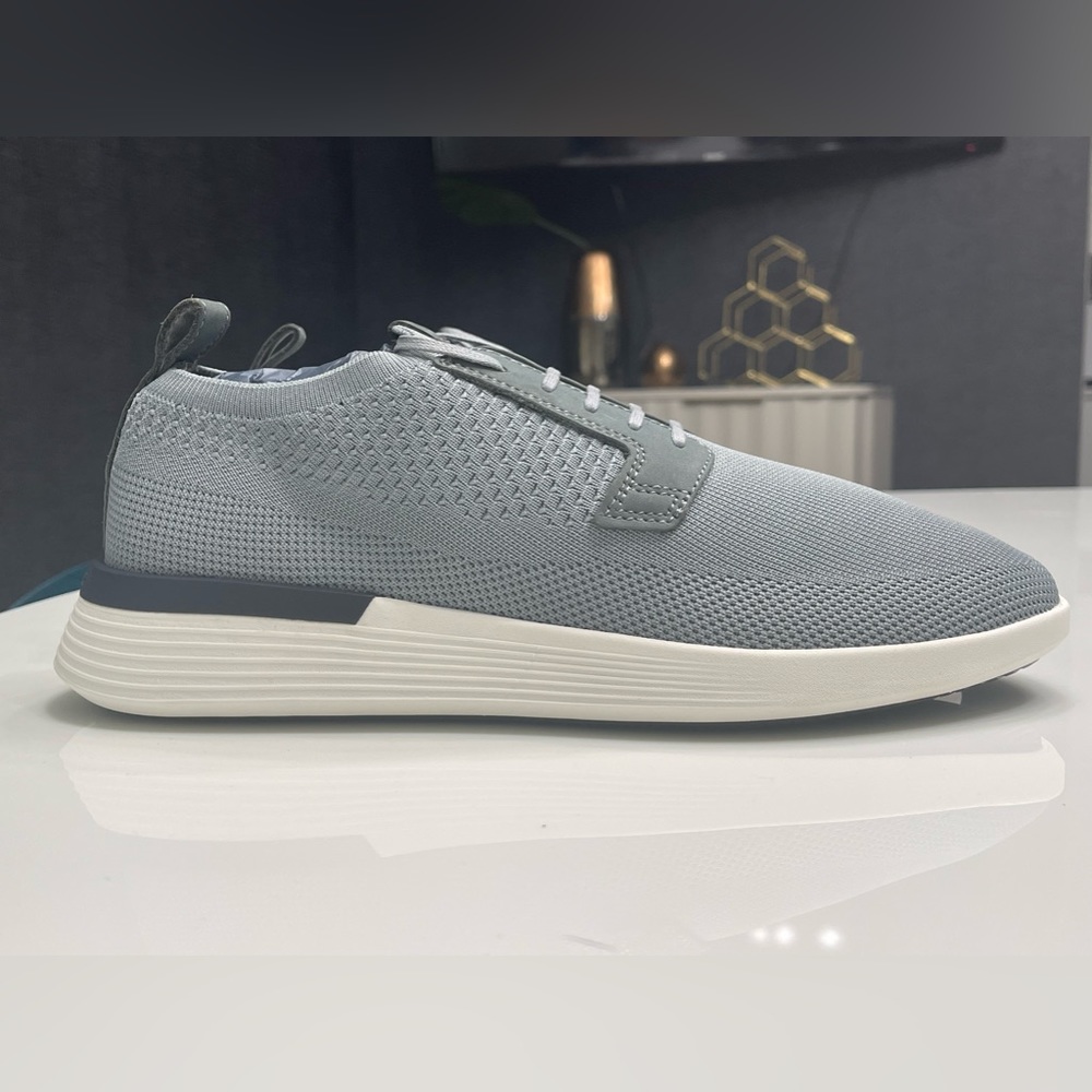 Men’s Wolf & Shepherd Swiftknit Derby Storm/White size 10